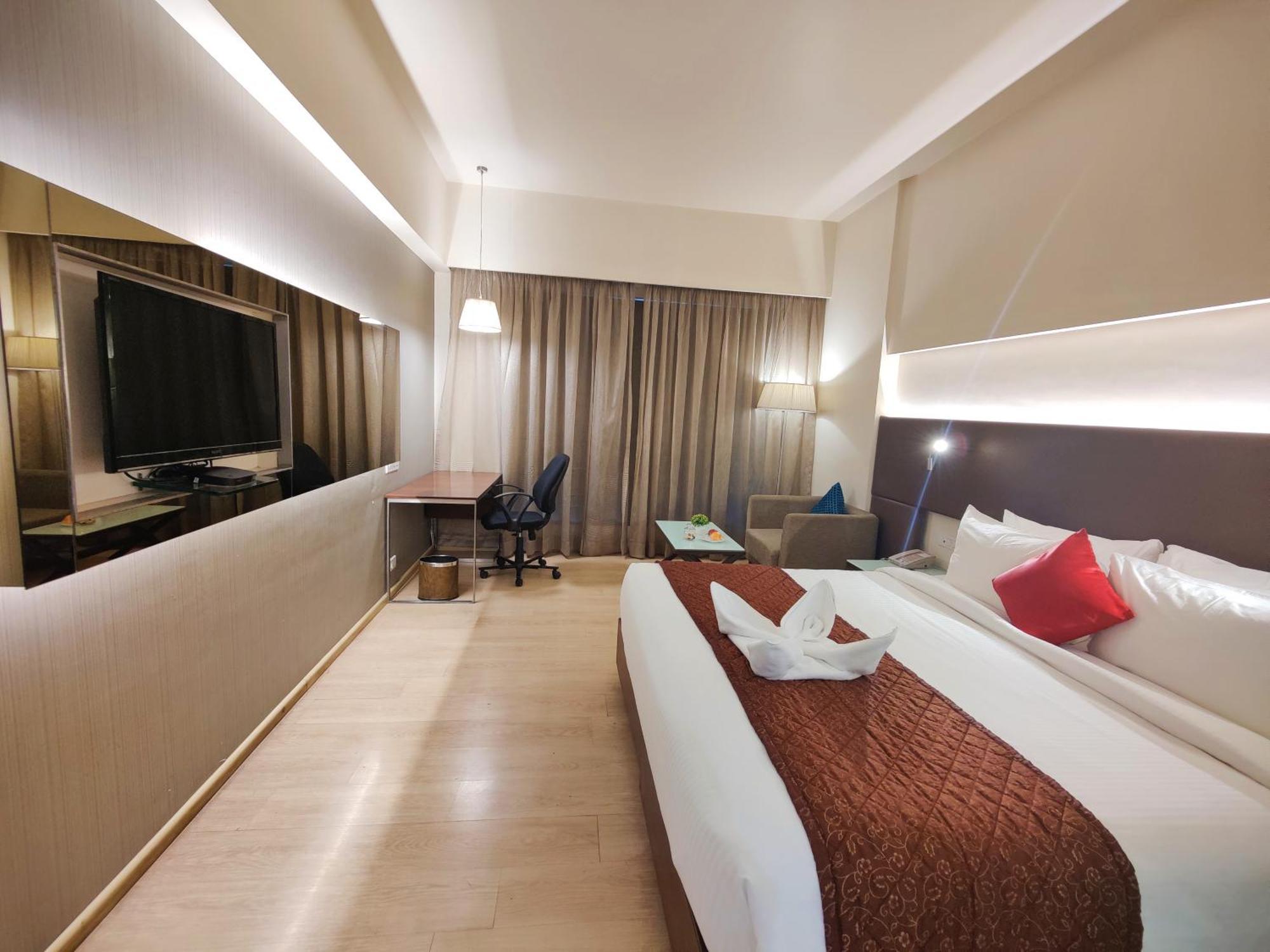 Regenta Central Grand Exotica Pimpri-Chinchwad Exterior foto