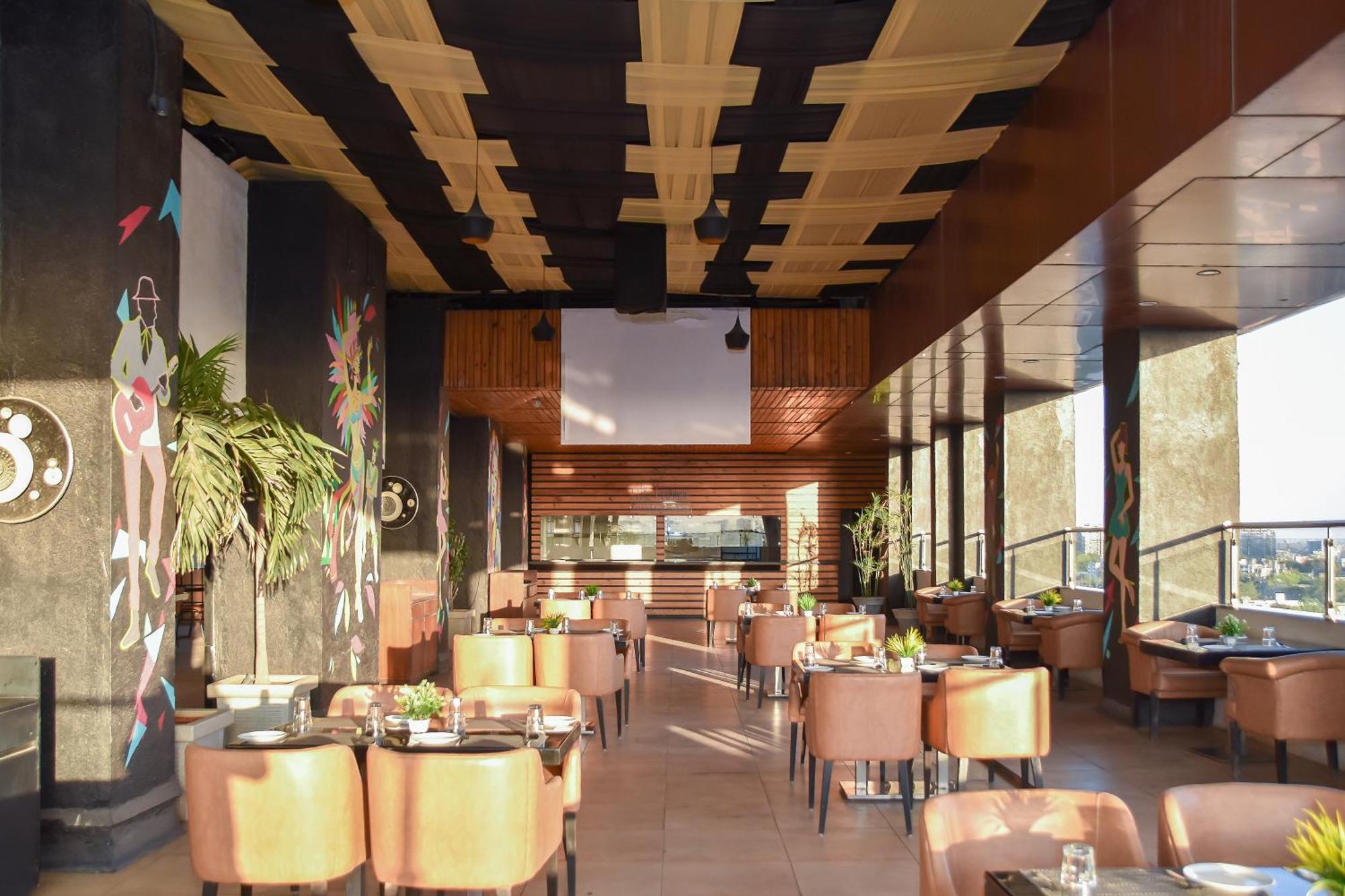 Regenta Central Grand Exotica Pimpri-Chinchwad Exterior foto